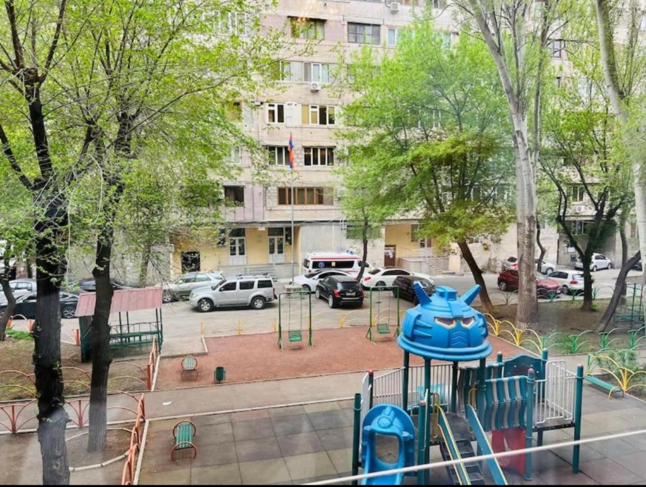 Apart House In Centr Koghbaci Strit Yerevan Exterior foto